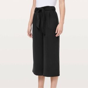 Lululemon Noir Crop Woven Wide leg Cropped Pants